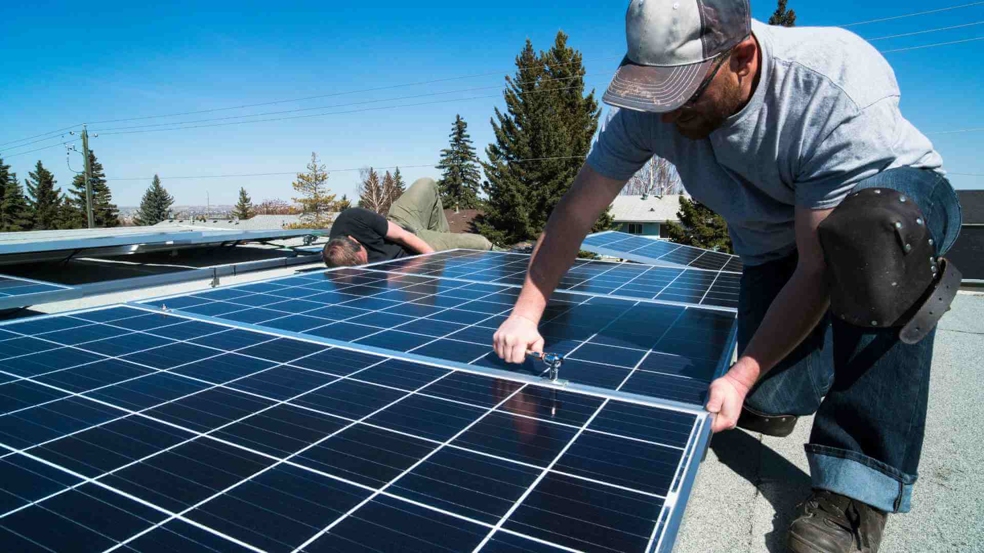 Steps To Clean Solar Panels
